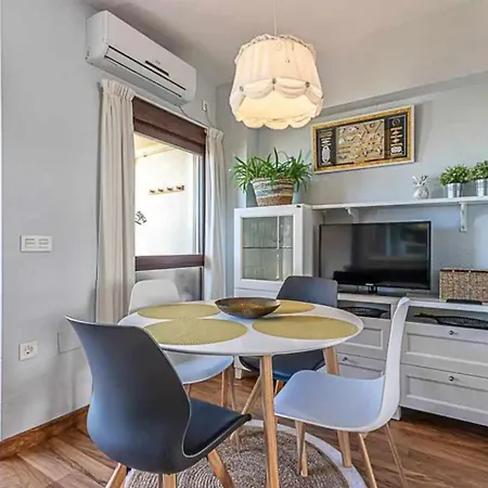 Apartamento Encantador En Primera Línea De Playa Benalmádena